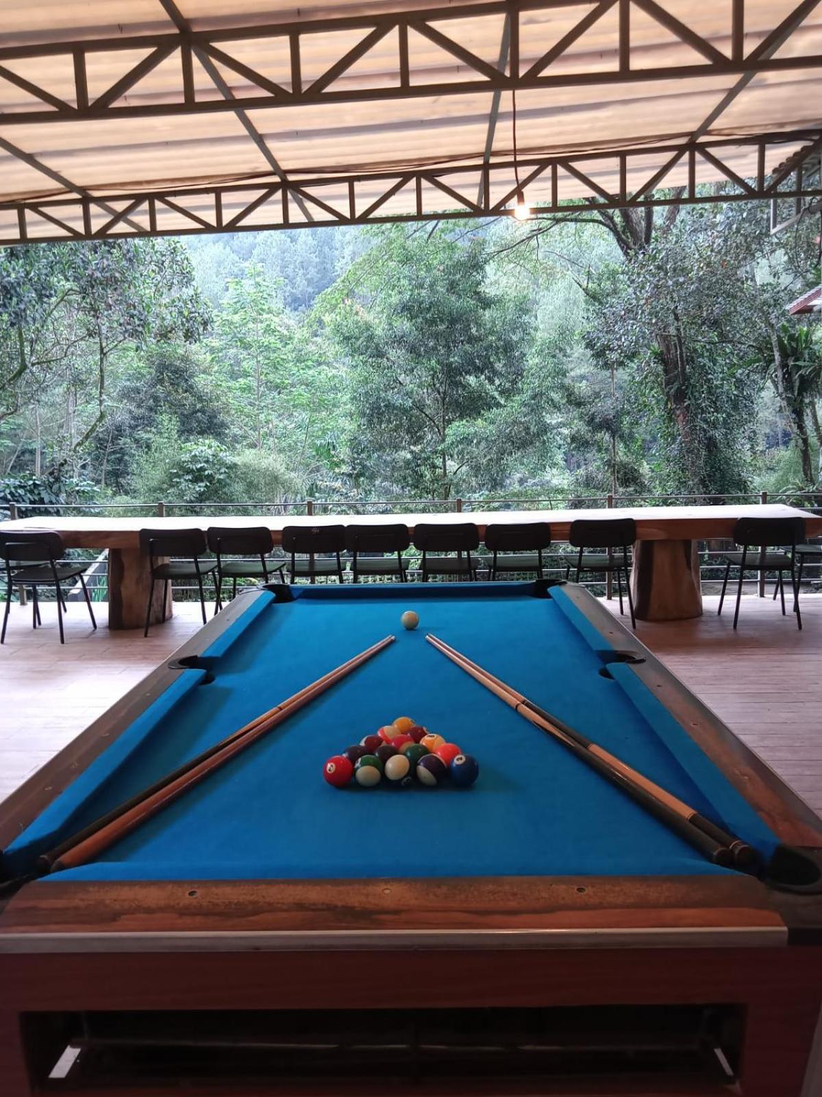 Habitat Hills Hotell Cisarua Exteriör bild