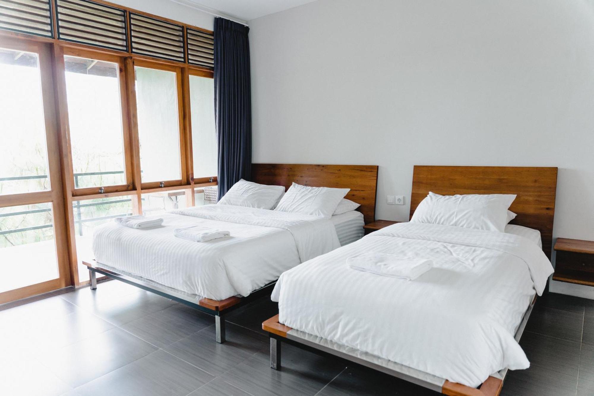 Habitat Hills Hotell Cisarua Exteriör bild